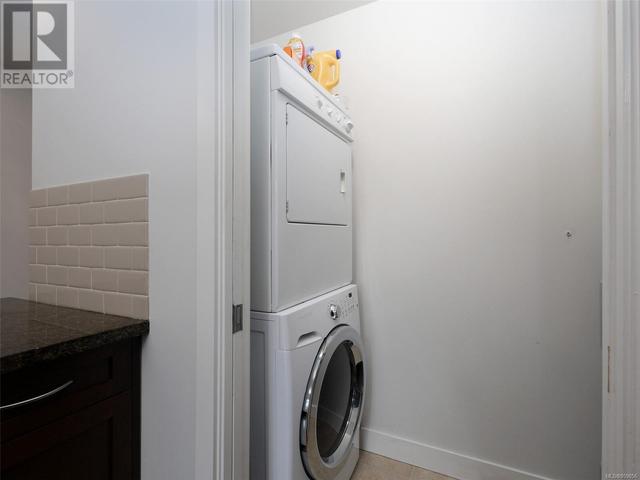 In-Unit Stacker Laundry | Image 17