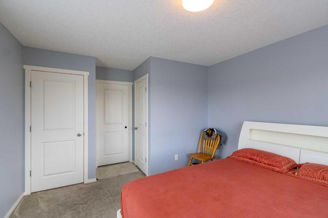 25 Kinlea Way Nw, Home with 3 bedrooms, 2 bathrooms and 3 parking in Calgary AB | Image 20