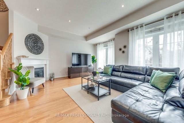 102 Ramage Lane, House attached with 3 bedrooms, 3 bathrooms and 2 parking in Toronto ON | Image 3