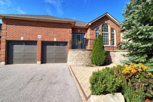 866 Hinterland Dr, House detached with 2 bedrooms, 2 bathrooms and 4 parking in Oshawa ON | Image 1