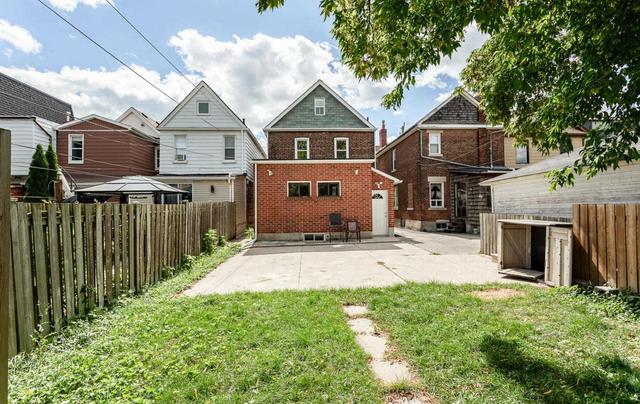 18 Dennis Ave, House detached with 5 bedrooms, 3 bathrooms and 3 parking in Toronto ON | Image 10