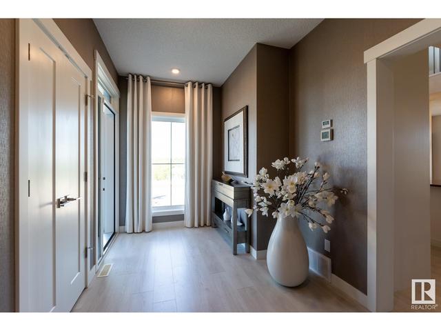 1904 Graydon Hill Gr Sw, House detached with 3 bedrooms, 2 bathrooms and null parking in Edmonton AB | Image 2
