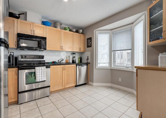 186 Cedarwood Lane Sw, Home with 3 bedrooms, 2 bathrooms and 2 parking in Calgary AB | Image 6