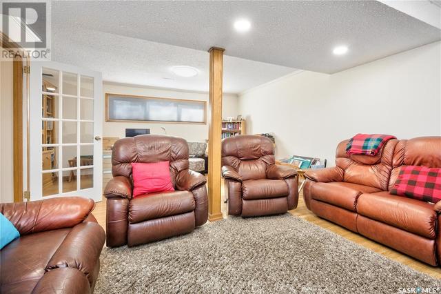 1062 Wyllie Crescent, House detached with 4 bedrooms, 2 bathrooms and null parking in Prince Albert SK | Image 33