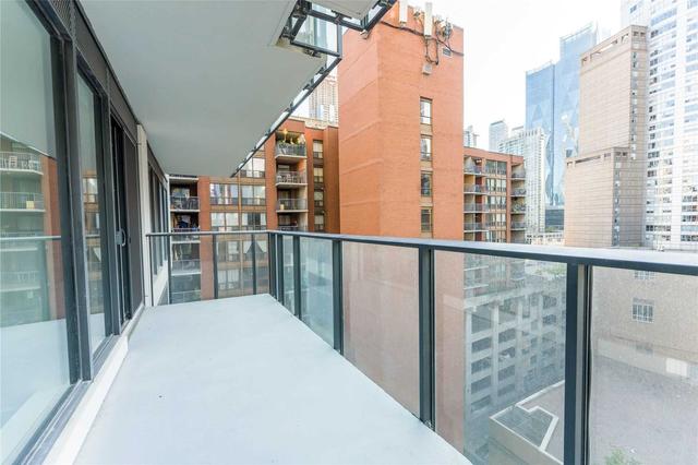 905 - 2a Church St, Condo with 2 bedrooms, 2 bathrooms and 1 parking in Toronto ON | Image 11