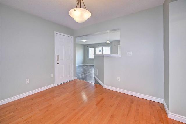 172 Chase Cres, House attached with 3 bedrooms, 2 bathrooms and 3 parking in Cambridge ON | Image 31