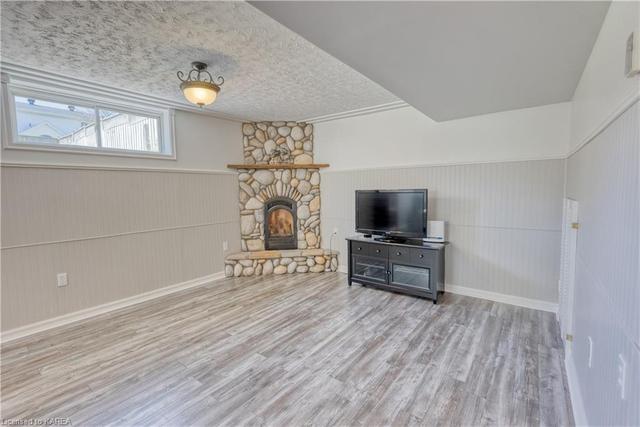 1066 Bridlewood Drive, House semidetached with 3 bedrooms, 1 bathrooms and 3 parking in Brockville ON | Image 18
