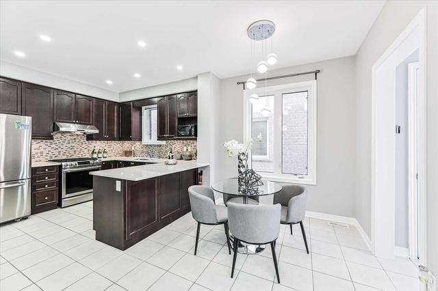 58 Bittersweet St, House semidetached with 4 bedrooms, 3 bathrooms and 3 parking in Markham ON | Image 3