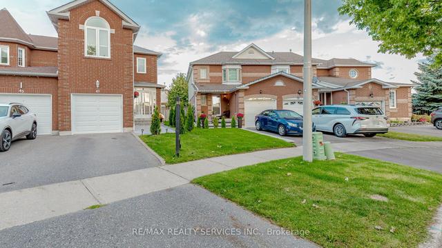43 Creekwood Cres, House attached with 4 bedrooms, 3 bathrooms and 3 parking in Whitby ON | Image 12