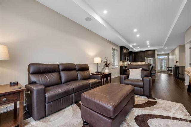 6362 Renaud Road, Home with 3 bedrooms, 3 bathrooms and 5 parking in Ottawa ON | Image 6