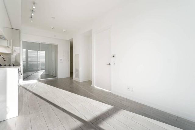 6105 - 5 Buttermill Ave, Condo with 2 bedrooms, 2 bathrooms and 0 parking in Vaughan ON | Image 30