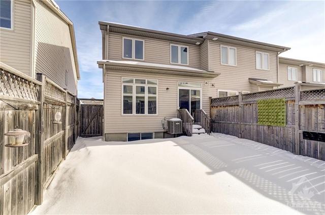 407 Dusk Private, Townhouse with 3 bedrooms, 3 bathrooms and 4 parking in Ottawa ON | Image 30