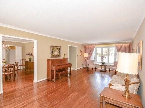 2134 Portway Ave, House detached with 5 bedrooms, 3 bathrooms and 6 parking in Mississauga ON | Image 3