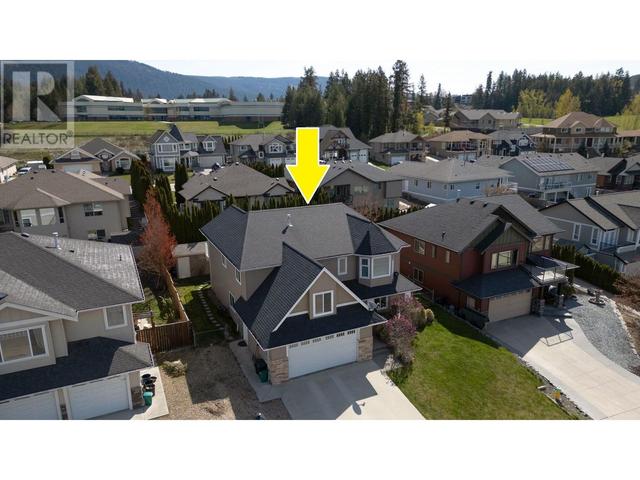 1770 23 Street Ne, House detached with 5 bedrooms, 3 bathrooms and 2 parking in Salmon Arm BC | Image 3