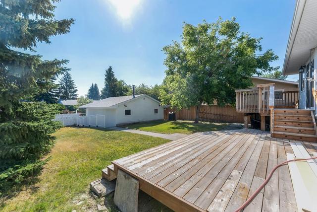 816 Canna Crescent Sw, House detached with 4 bedrooms, 3 bathrooms and 4 parking in Calgary AB | Image 7