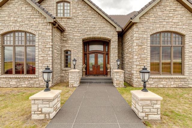240046 284, House detached with 7 bedrooms, 11 bathrooms and 7 parking in Kneehill County AB | Image 4