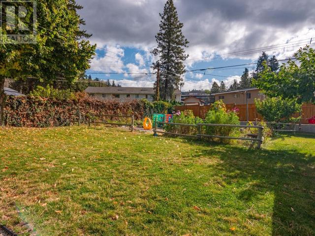 132 Mcpherson Crescent, House detached with 3 bedrooms, 2 bathrooms and 1 parking in Penticton BC | Image 39