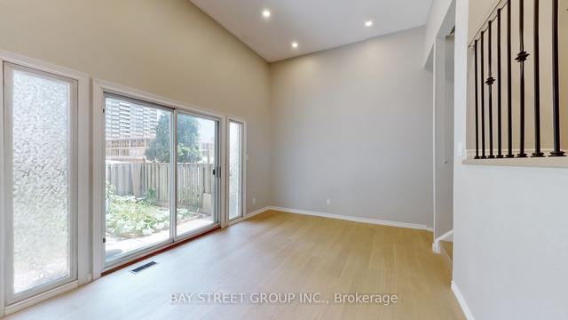 36 - 44 Chester Le Blvd, Townhouse with 3 bedrooms, 2 bathrooms and 2 parking in Toronto ON | Image 34