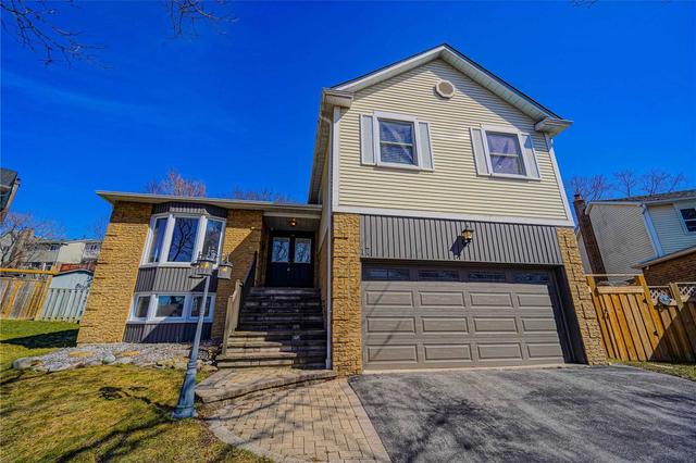 17 Bateman Crt, House detached with 4 bedrooms, 3 bathrooms and 6 parking in Whitby ON | Card Image