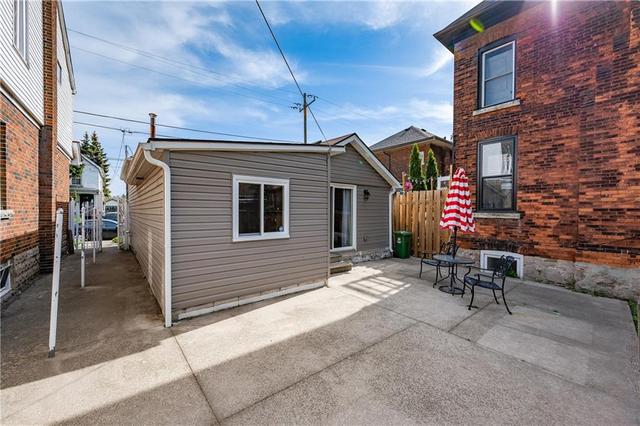 86 Robert Street, House detached with 2 bedrooms, 1 bathrooms and null parking in Hamilton ON | Image 30