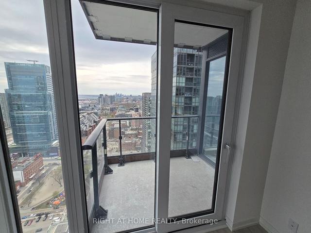 4302 - 55 Mercer St, Condo with 3 bedrooms, 2 bathrooms and 0 parking in Toronto ON | Image 21