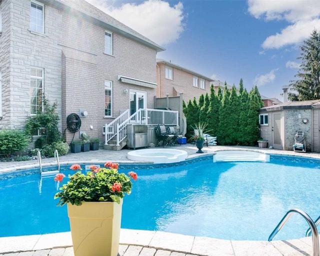 30 Amelynn Cres N, House detached with 4 bedrooms, 4 bathrooms and 6 parking in Vaughan ON | Image 34