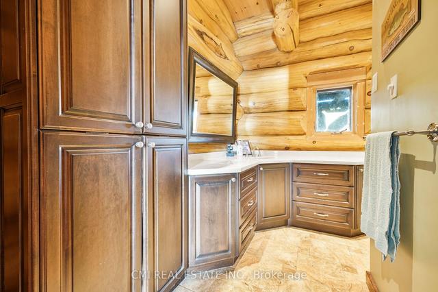 240 Kanichee Mine Rd, House detached with 9 bedrooms, 6 bathrooms and 6 parking in Temagami ON | Image 14