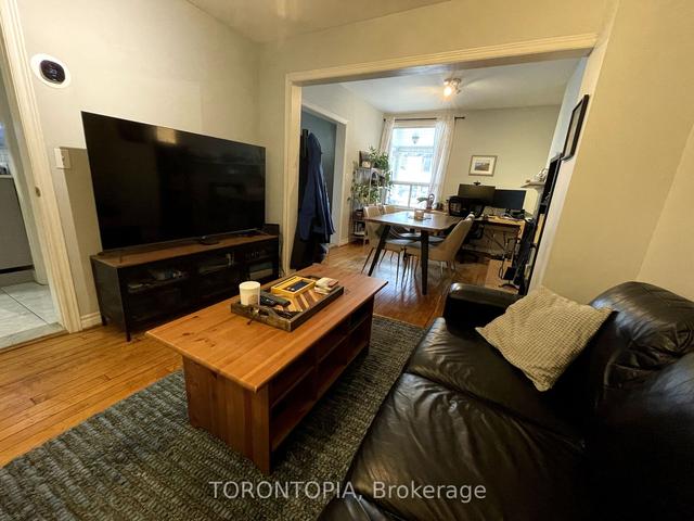 main - 2346.5 Queen St E, House detached with 2 bedrooms, 1 bathrooms and 0 parking in Toronto ON | Image 3