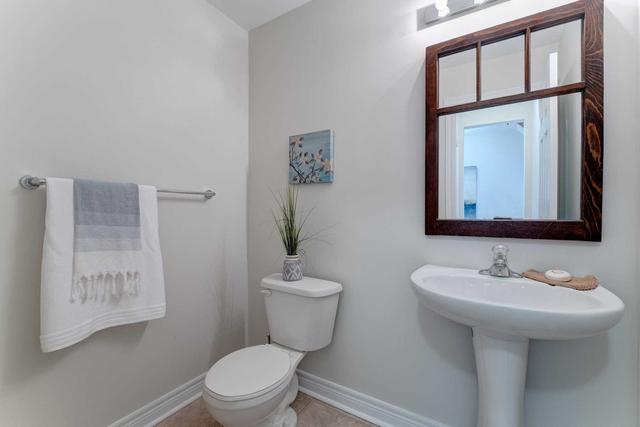35 Philpott Gdns, Townhouse with 3 bedrooms, 3 bathrooms and 1 parking in Toronto ON | Image 20