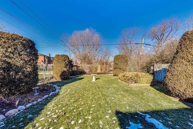 10 Davidson Ave, House detached with 2 bedrooms, 1 bathrooms and 2 parking in Toronto ON | Image 25