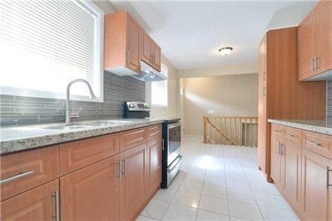 120 Duncanwoods Dr, House semidetached with 3 bedrooms, 2 bathrooms and 4 parking in Toronto ON | Image 5