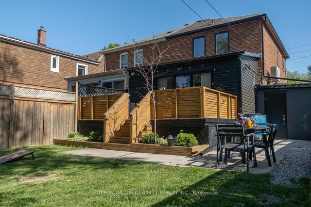 122 Gamble Ave, House semidetached with 3 bedrooms, 3 bathrooms and 3 parking in Toronto ON | Image 27