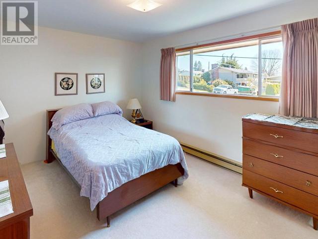 6965 Richmond Street, House detached with 3 bedrooms, 2 bathrooms and 1 parking in Powell River BC | Image 16