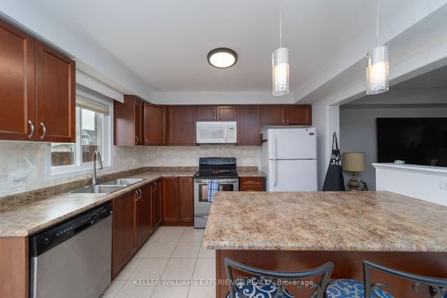 111 Majesty Blvd, House attached with 3 bedrooms, 3 bathrooms and 3 parking in Barrie ON | Image 24