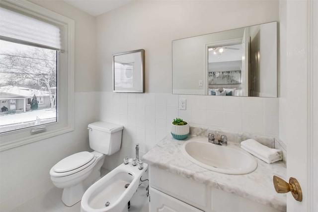 44 Muir Ave, House detached with 3 bedrooms, 3 bathrooms and 6 parking in Toronto ON | Image 14