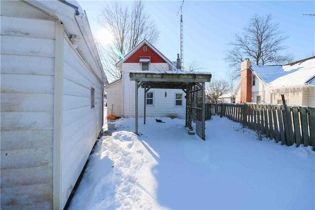 155 Crysler St, House detached with 3 bedrooms, 1 bathrooms and 3 parking in Norfolk County ON | Image 15
