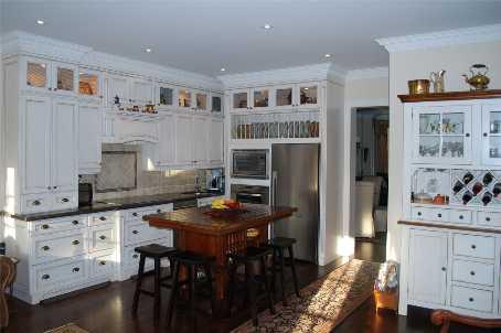 130 Randolph Rd, House detached with 3 bedrooms, 3 bathrooms and 2 parking in Toronto ON | Image 6