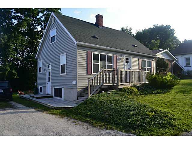 189 Mckinnell St, House detached with 2 bedrooms, 2 bathrooms and null parking in Orillia ON | Image 2