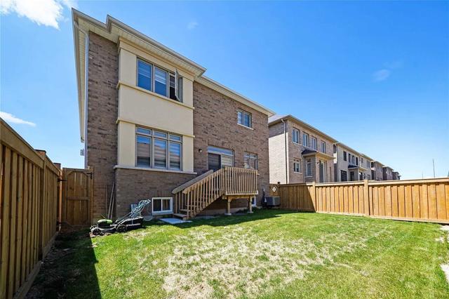 4 Enclave Tr, House detached with 4 bedrooms, 6 bathrooms and 4 parking in Brampton ON | Image 35