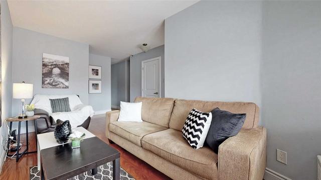 203 Islington Ave, House detached with 6 bedrooms, 3 bathrooms and 5 parking in Toronto ON | Image 33