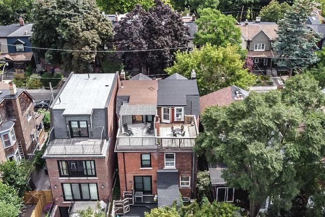 426 Montrose Ave, House semidetached with 3 bedrooms, 3 bathrooms and 0 parking in Toronto ON | Image 27