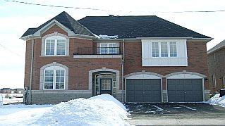 2523 Highmount Cres, House detached with 4 bedrooms, 4 bathrooms and null parking in Oakville ON | Image 1