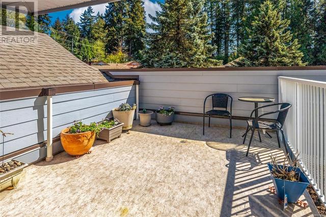 6023 Jake's Pl, House attached with 2 bedrooms, 2 bathrooms and 2 parking in Nanaimo BC | Image 28