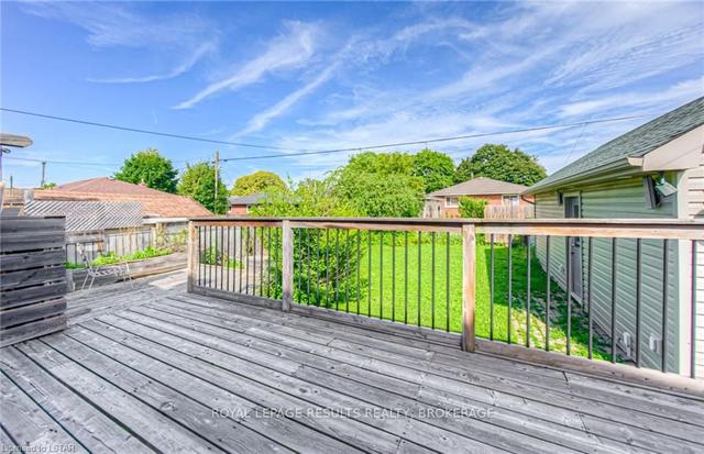 5 Winchester Blvd, House detached with 3 bedrooms, 2 bathrooms and 3 parking in Hamilton ON | Image 16
