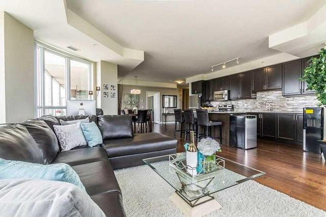 621 - 2480 Prince Michael Dr, Condo with 2 bedrooms, 2 bathrooms and 3 parking in Oakville ON | Image 8