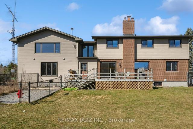 8733 Leskard Rd, House detached with 4 bedrooms, 4 bathrooms and 22 parking in Clarington ON | Image 24