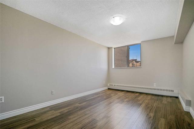 1907 - 340 Dixon Rd, Condo with 3 bedrooms, 2 bathrooms and 1 parking in Toronto ON | Image 16