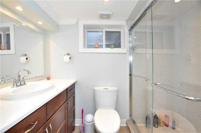 129 Morgan Ave, House detached with 2 bedrooms, 2 bathrooms and 6 parking in Markham ON | Image 8