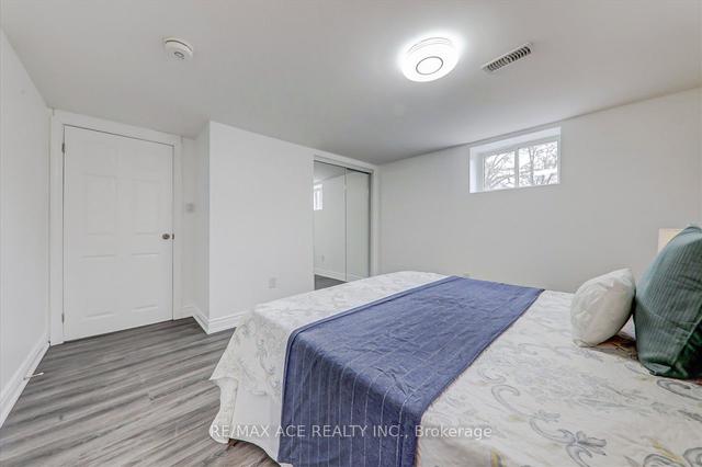 35 Vauxhall Dr, House detached with 3 bedrooms, 4 bathrooms and 3 parking in Toronto ON | Image 25