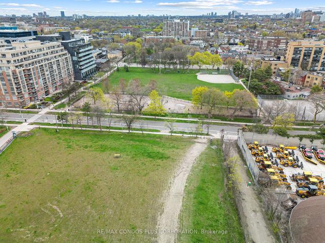 304 - 50 Ordnance St N, Condo with 2 bedrooms, 2 bathrooms and 1 parking in Toronto ON | Image 3